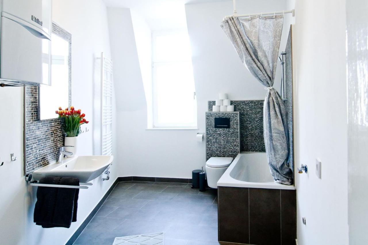 Apartmondo Ferienwohnungen Wuppertal Wichlinghaus エクステリア 写真
