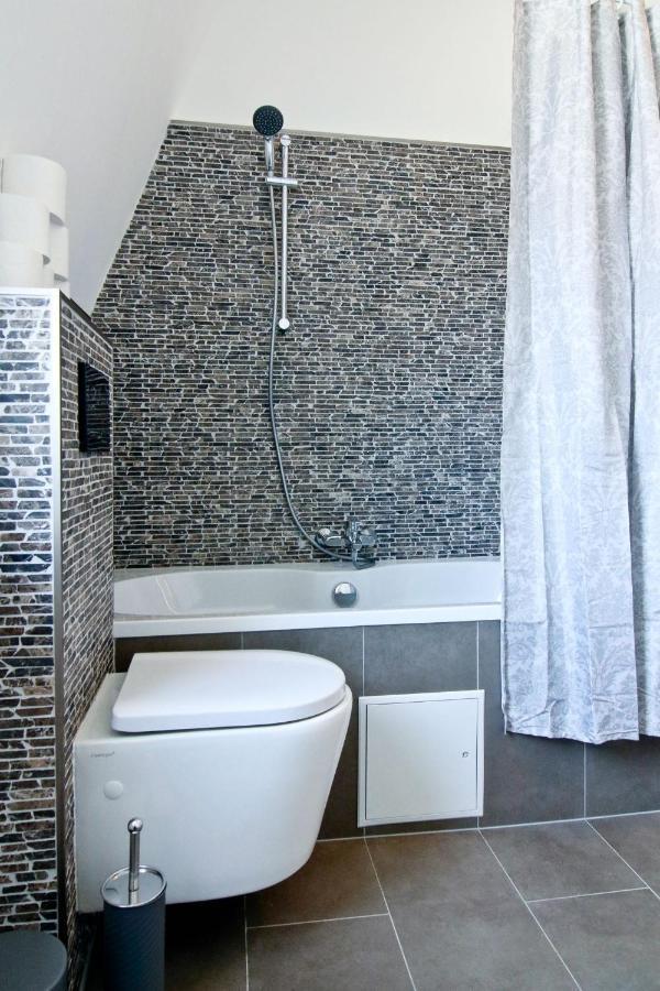 Apartmondo Ferienwohnungen Wuppertal Wichlinghaus エクステリア 写真
